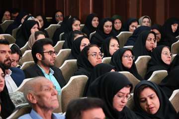 «به رنگ مهر»؛ تجلیل از برگزیدگان کادر پرستاری دانشگاه علوم پزشکی استان سمنان 