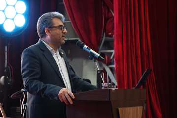 «به رنگ مهر»؛ تجلیل از برگزیدگان کادر پرستاری دانشگاه علوم پزشکی استان سمنان 