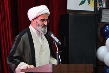 «به رنگ مهر»؛ تجلیل از برگزیدگان کادر پرستاری دانشگاه علوم پزشکی استان سمنان 