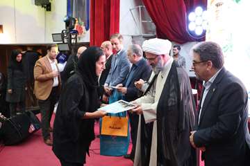 «به رنگ مهر»؛ تجلیل از برگزیدگان کادر پرستاری دانشگاه علوم پزشکی استان سمنان 
