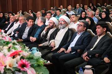 «به رنگ مهر»؛ تجلیل از برگزیدگان کادر پرستاری دانشگاه علوم پزشکی استان سمنان 