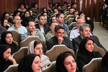 «به رنگ مهر»؛ تجلیل از برگزیدگان کادر پرستاری دانشگاه علوم پزشکی استان سمنان 