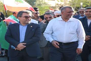 خانواده بزرگ دانشگاه علوم پزشکی استان سمنان در رزمایش «جان‌فدای ایران» 