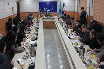 نشست خبری دکتر شادنوش رئیس دانشگاه با اصحاب رسانه 95/11/09 