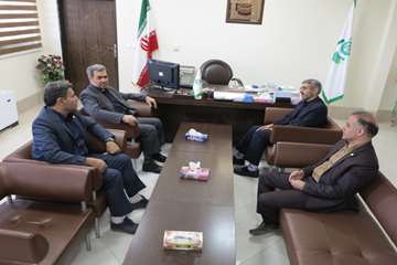 دیدار دکتر شادنوش رئیس دانشگاه با کرمی مدیرکل دیوان محاسبات استان سمنان 95/04/05 