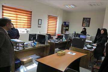 بازدید دکتر شادنوش رئیس دانشگاه از واحد های ستاد مرکزی دانشگاه 95/11/17 