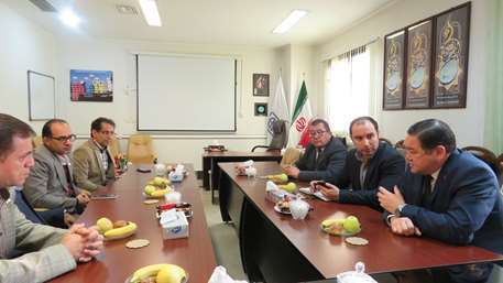  حضور نمایندگان آکادمی کشور قرقیزستان در بیمارستان کوثر