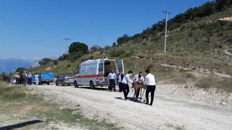  انتقال مصدوم 85 ساله از ارتفاعات روستای هیکو توسط هلیکوپترآمبولانس دانشگاه علوم پزشکی استان سمنان