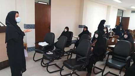  برنامه آموزشي هفته جمعيت در شبكه بهداشت و درمان شهرستان سرخه برگزار شد