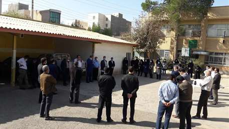  حضور فرماندار شهرستان گرمسار در شبكه بهداشت و درمان اين شهرستان