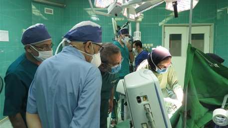  برداشت غدد لنفاوی آغشته به مواد رادیواکتیو پس از جراحی در کیس مبتلا به سرطان سینه با استفاده از دستگاه هوشمند گاما پروب