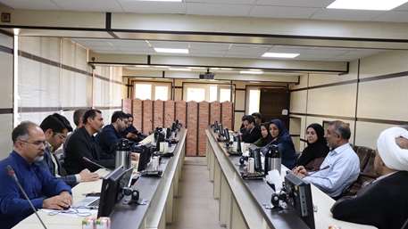  نشست هم‌اندیشی اساتید دانشگاه علوم پزشکی استان سمنان با محوریت «دانشگاه بانشاط؛ مؤلفه‌ای ضروری»